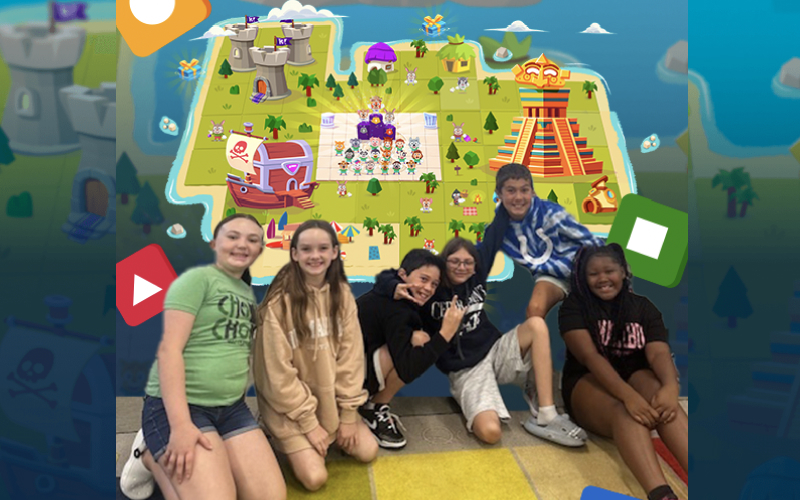 Children in front of a Kahootopia island